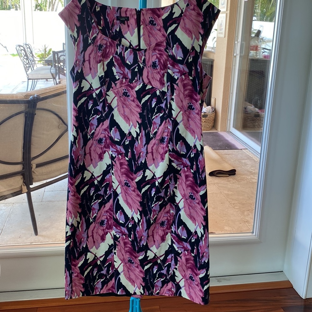 Talbot stretch fun print dress, cap sleeves, lined, size 12. Barely worn!